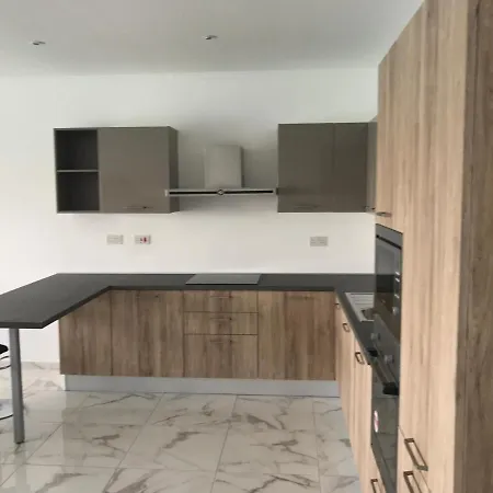 Let Me Host-blu Bay Apartment- *