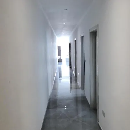 Let Me Host-blu Bay Apartment- Апартаменты Меллиеха