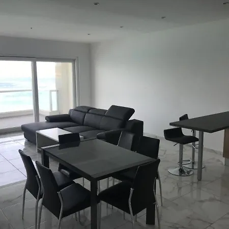 Апартаменты Let Me Host-blu Bay Apartment-